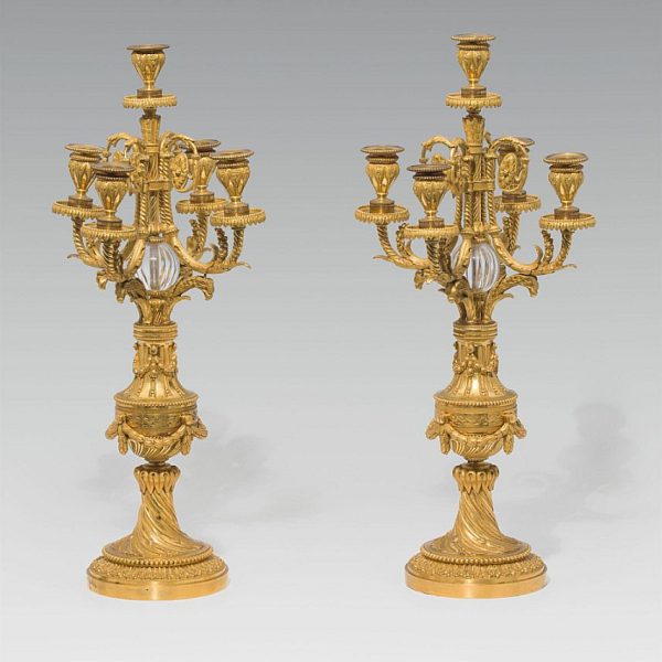 Bild für den Verkauf einer Antiquität. Paar Girandolen aus Bronze / feuervergoldet.